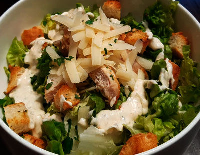 Ensalada César.